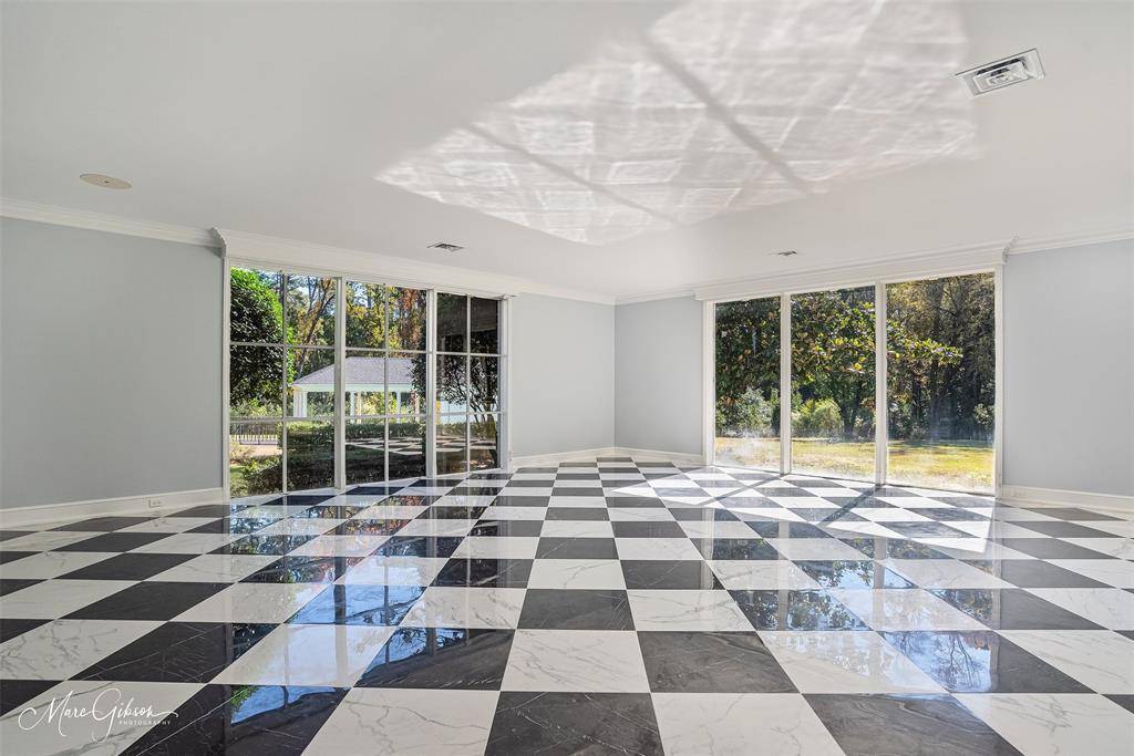 10405 Ellerbe Road, Shreveport, LA 71106