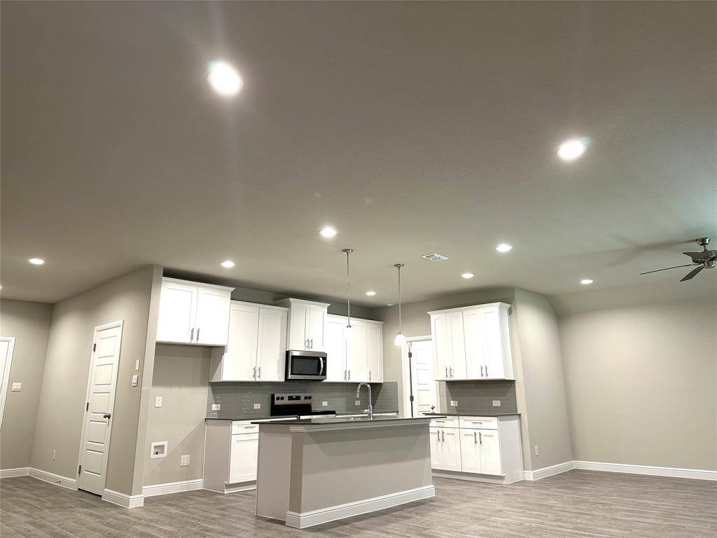 211 Tristan Street, Mansfield, TX 76063