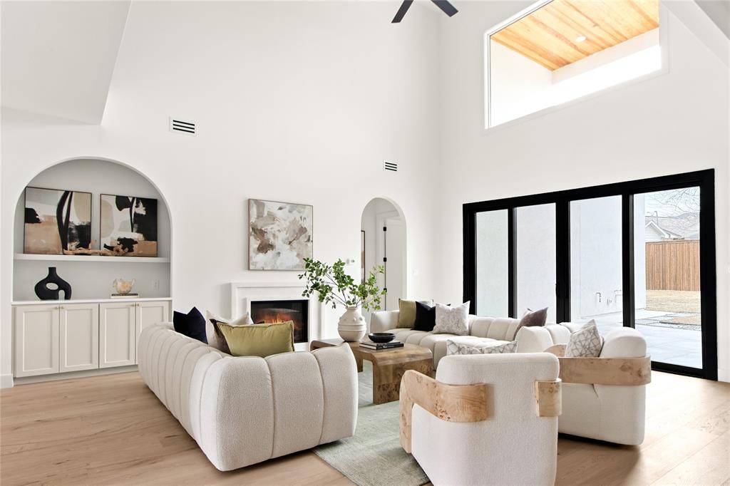 3813 Durango Drive, Dallas, TX 75220