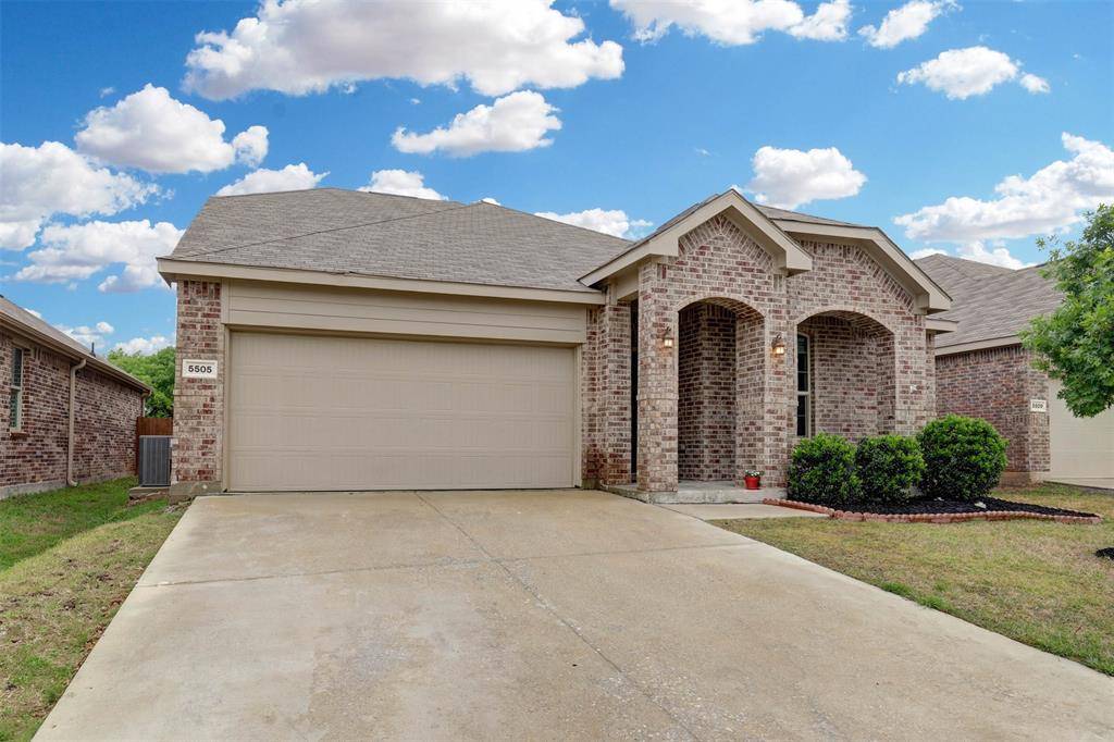5505 Brahma Trail, Fort Worth, TX 76179