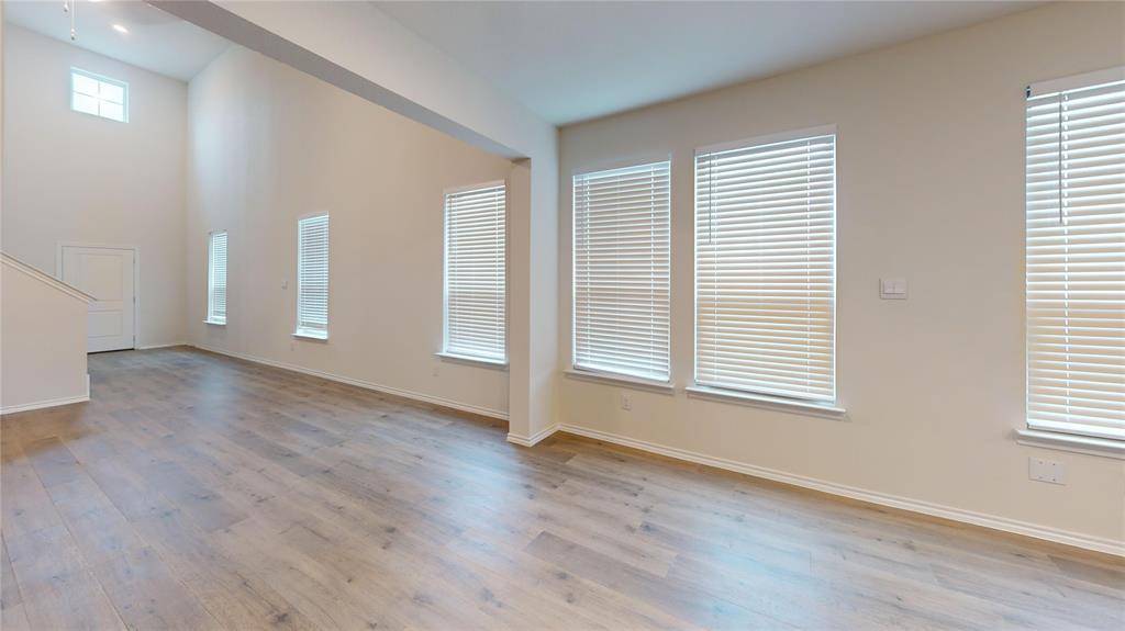 3941 Oak Creek Circle, Denison, TX 75020