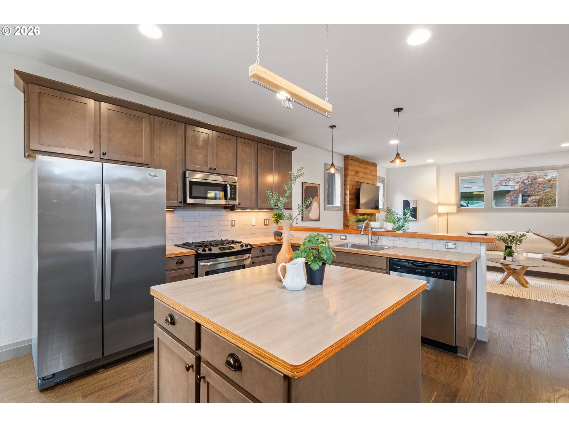 7667 SE SHERMAN CT, Portland, OR 97215