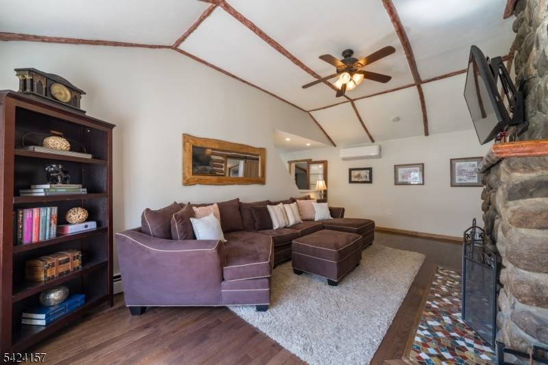 10 Lake Trl E, Wayne Twp., NJ 07470