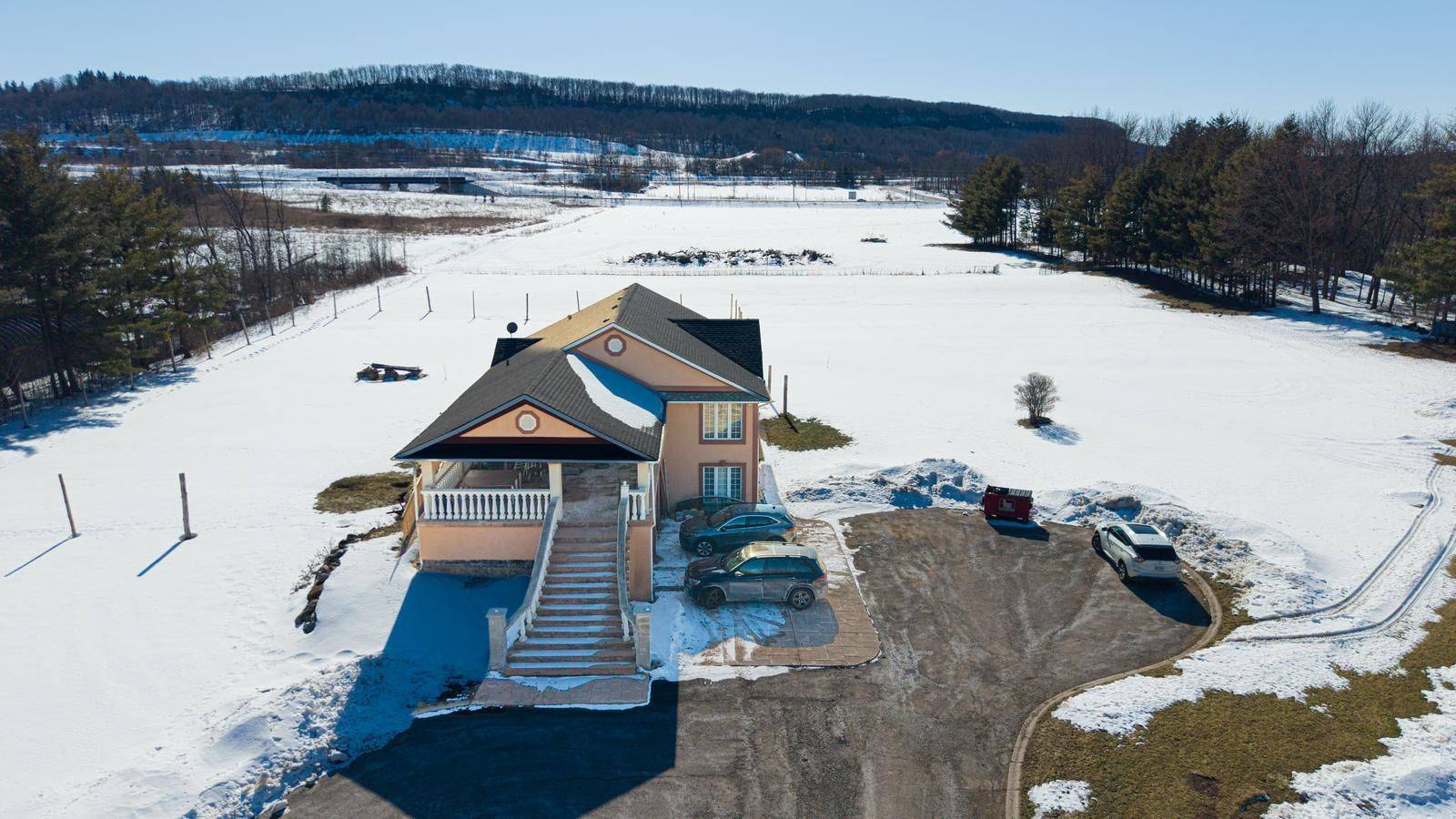 52 Peru RD, Milton, ON L9T 2V7