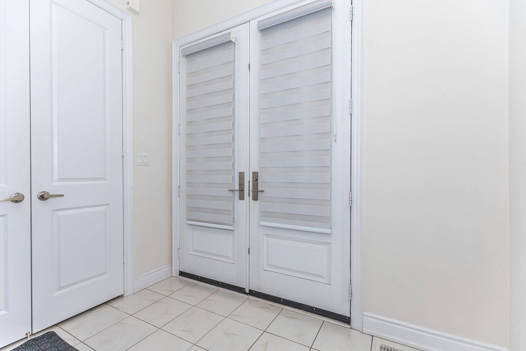 1188 Stag HOLW N, Oakville, ON L6M 4G3