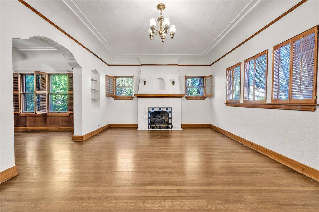 3412 Rogers Avenue, Fort Worth, TX 76109