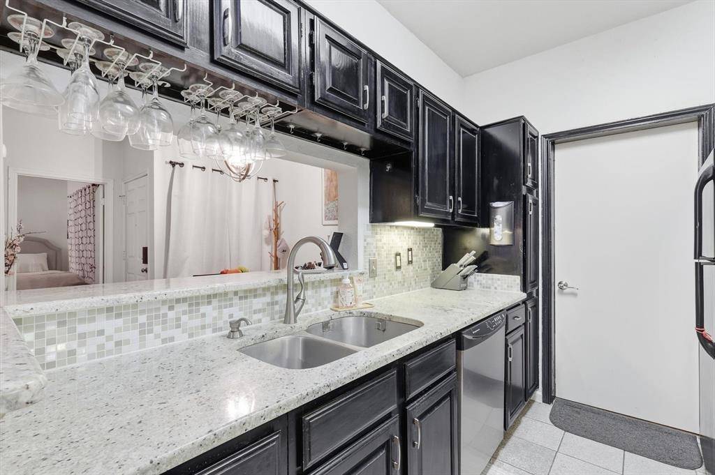 5619 Preston Oaks Road #305, Dallas, TX 75254