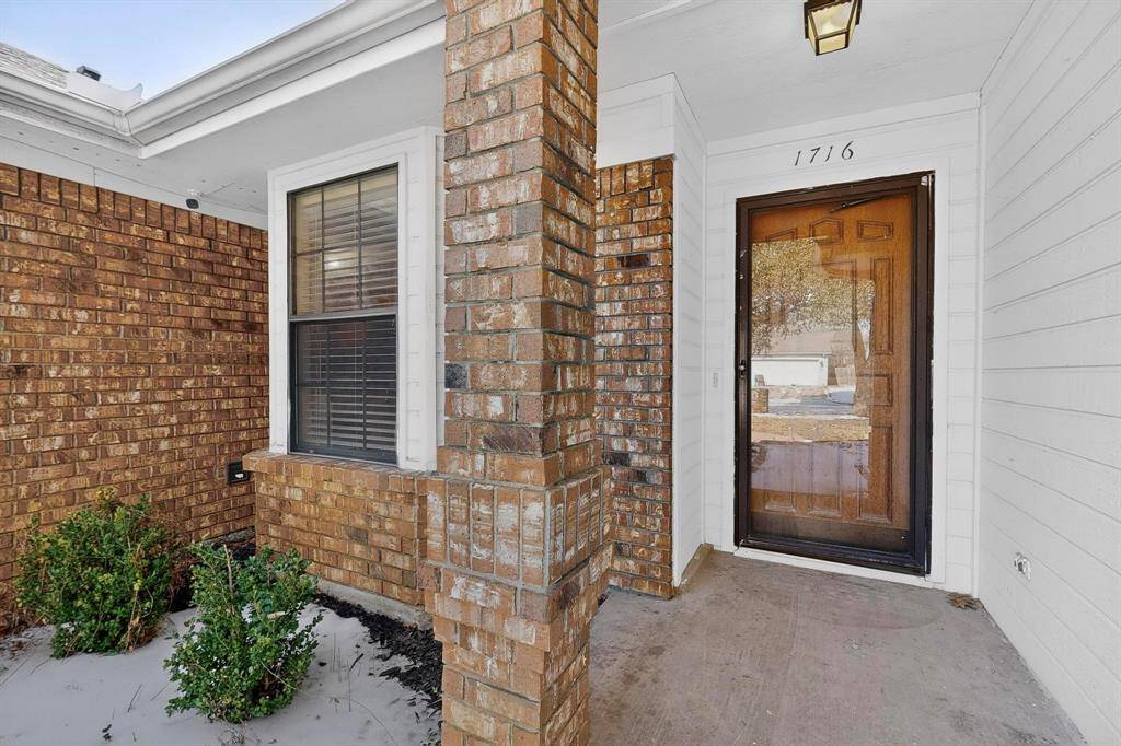 1716 Hastings Drive, Mansfield, TX 76063