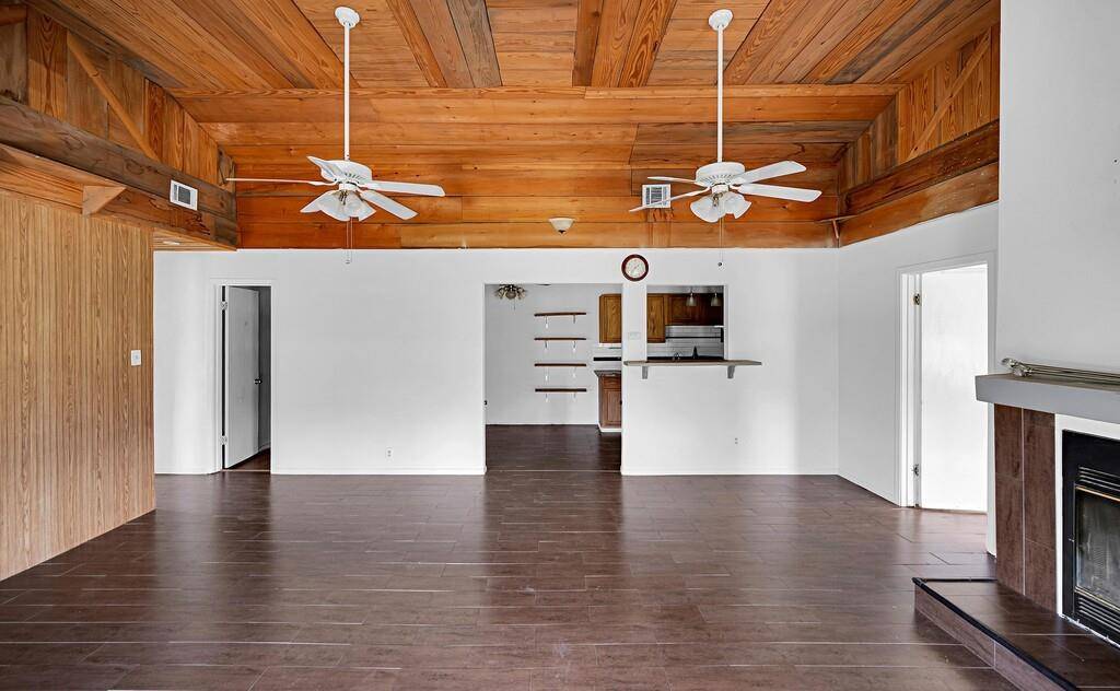 105 County Road 3590, China Spring, TX 76633