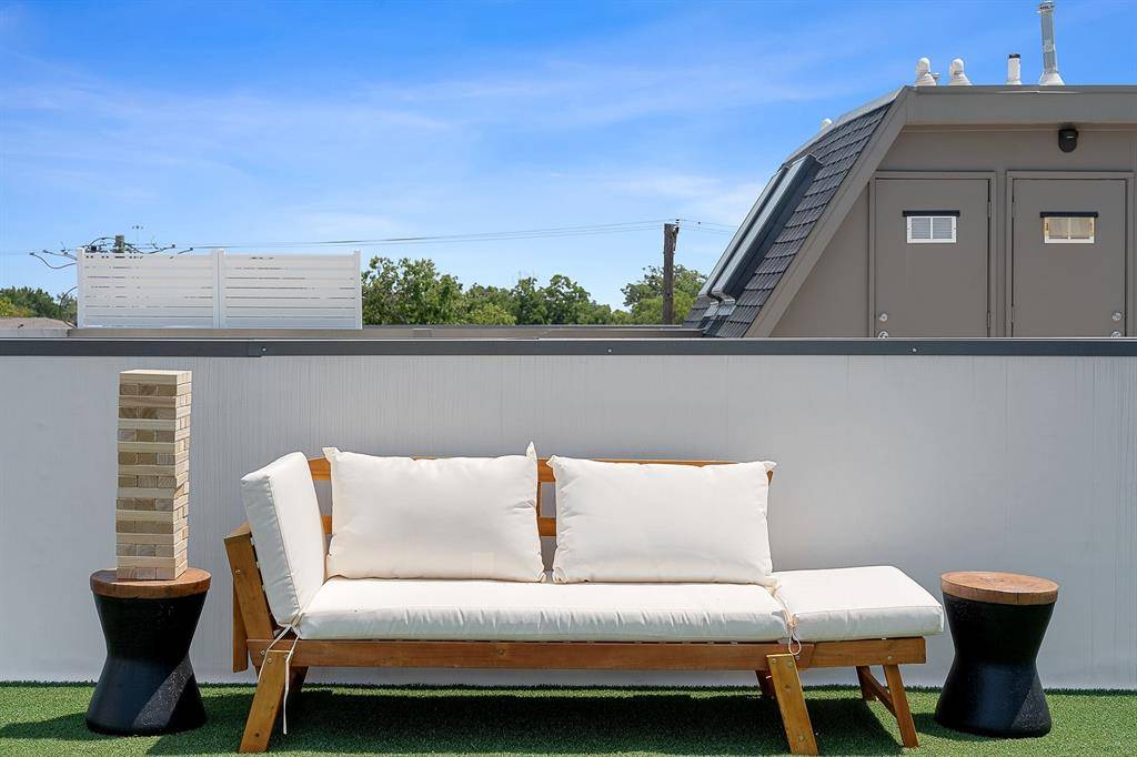 167 S Prairie Avenue, Dallas, TX 75226