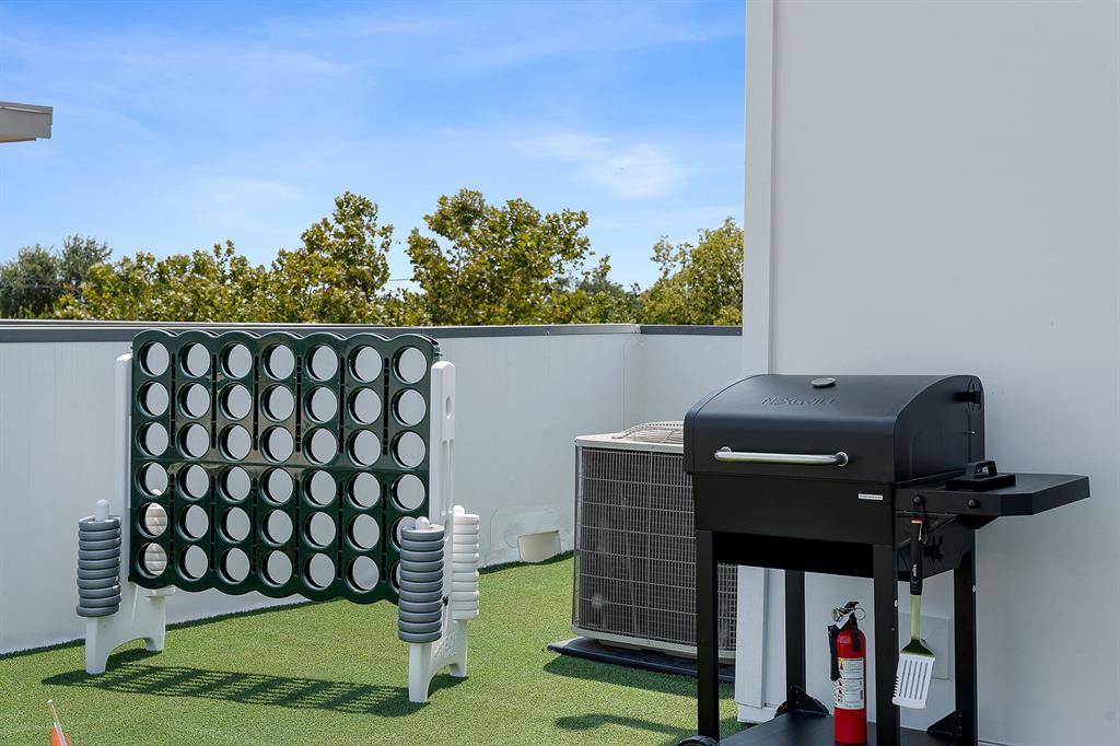 167 S Prairie Avenue, Dallas, TX 75226