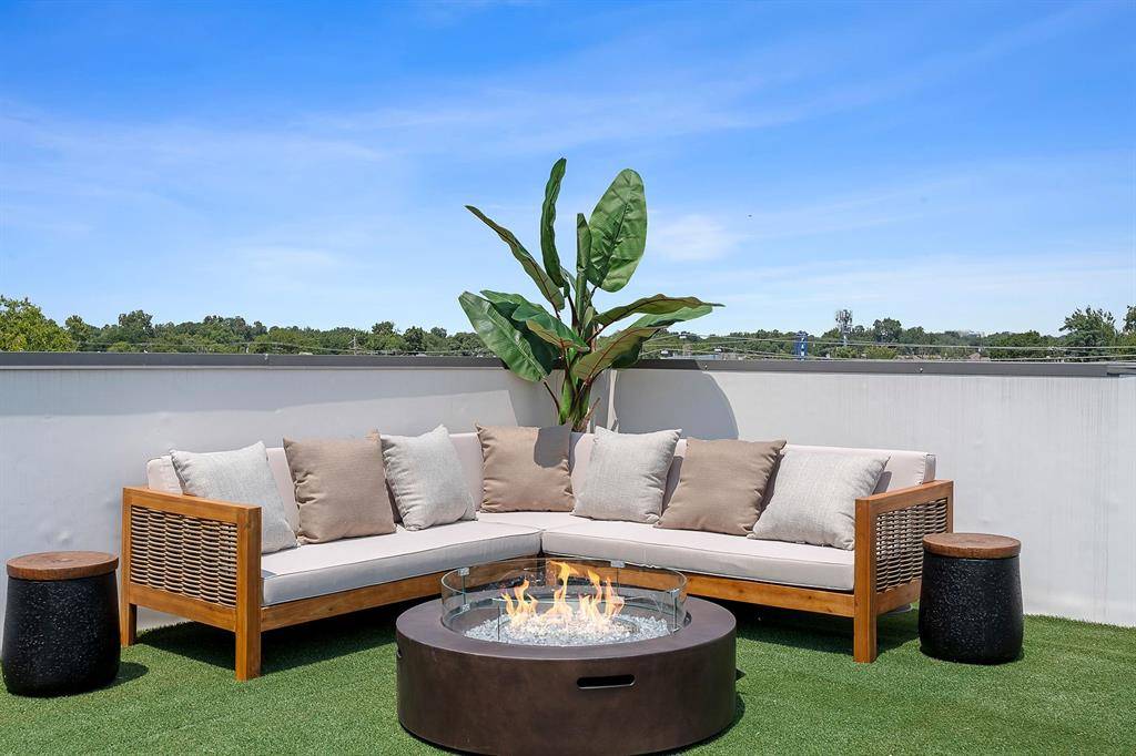 167 S Prairie Avenue, Dallas, TX 75226