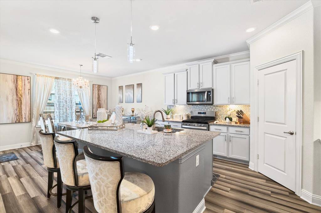 2816 Permian Road, Aubrey, TX 76227