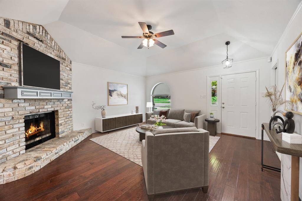 4905 Arborgate Drive, Arlington, TX 76017