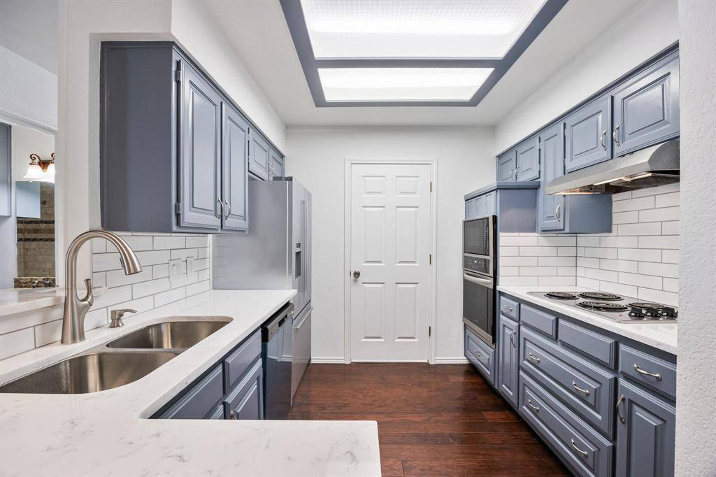 4905 Arborgate Drive, Arlington, TX 76017