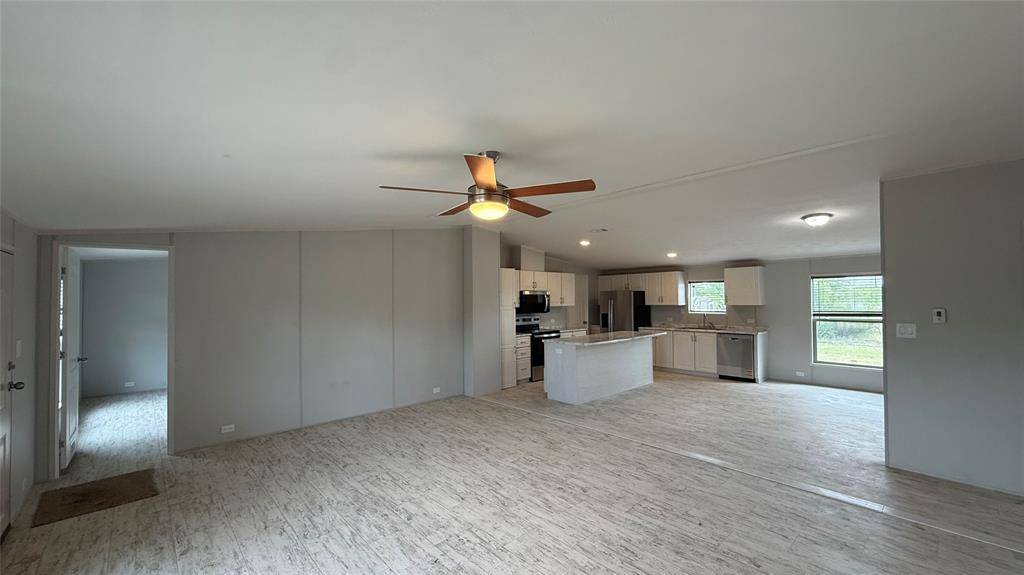 120 Angielena Loop, Decatur, TX 76234