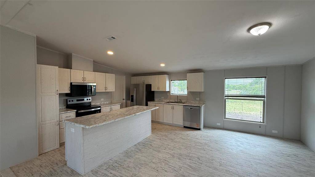 120 Angielena Loop, Decatur, TX 76234