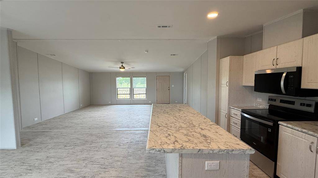 120 Angielena Loop, Decatur, TX 76234