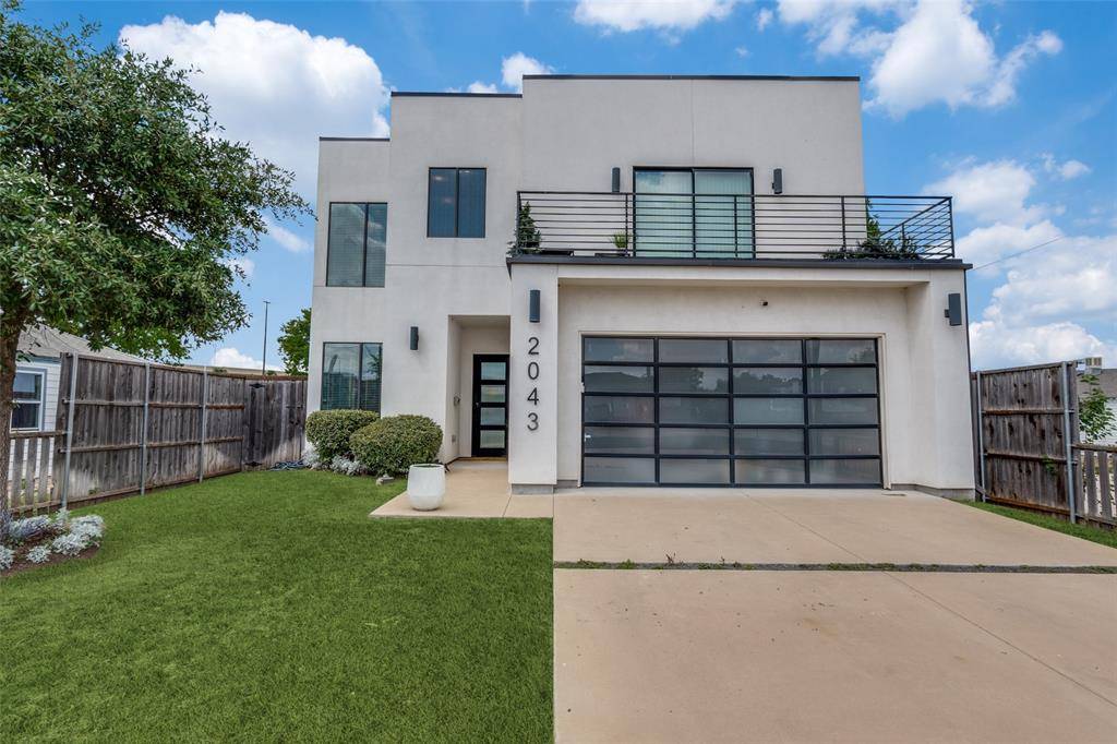 2043 Canada Drive, Dallas, TX 75212