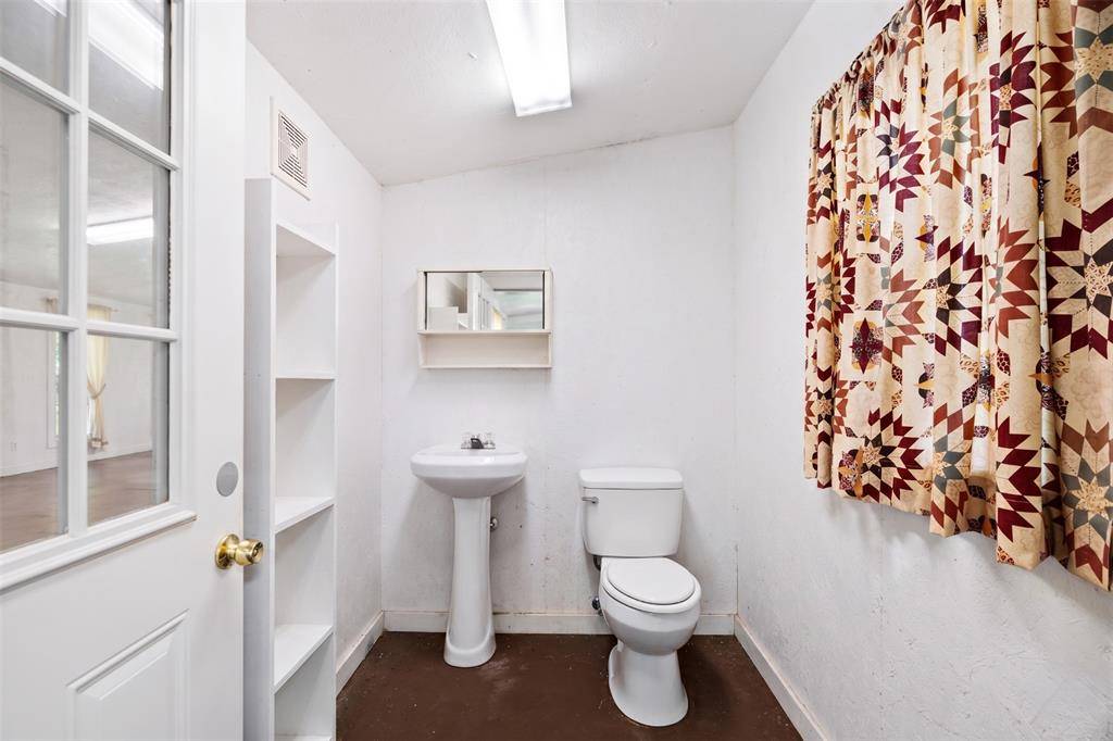 2000 COUNTY ROAD 2420, Honey Grove, TX 75446