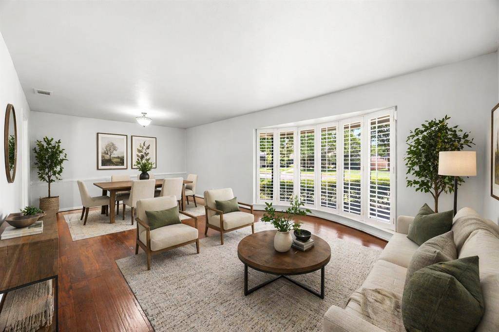 9424 Hunters Creek Drive, Dallas, TX 75243