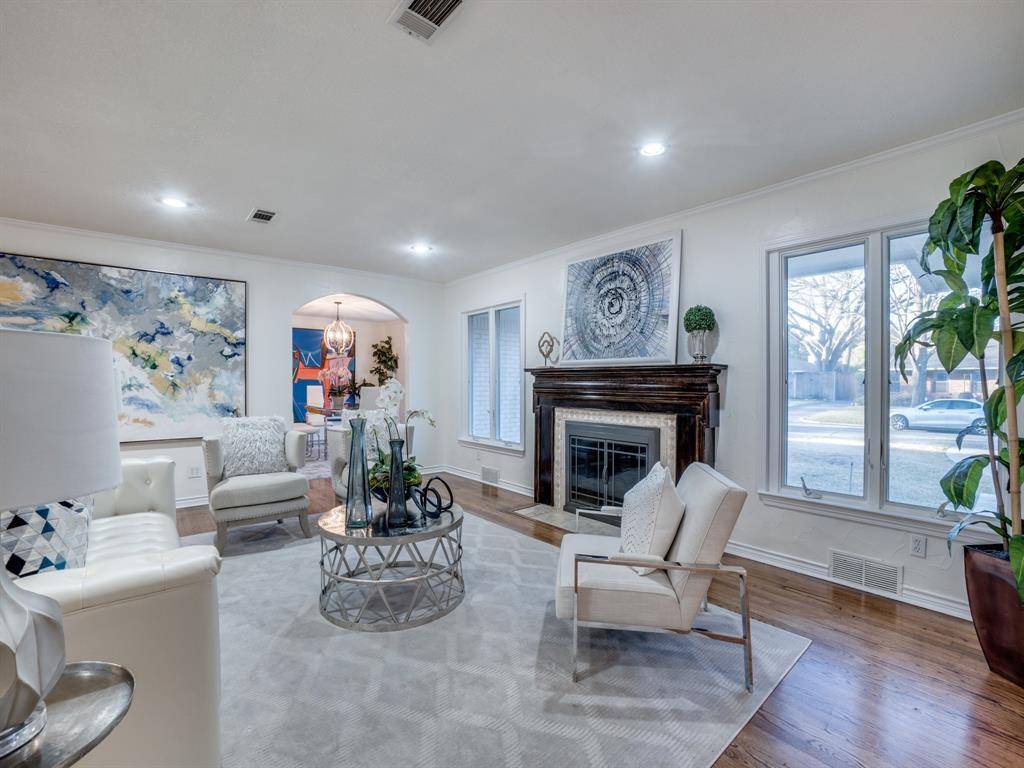 6106 Meadowcrest Drive, Dallas, TX 75230