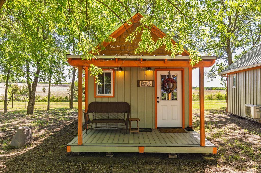 2729 County Road 3732, Wolfe City, TX 75496