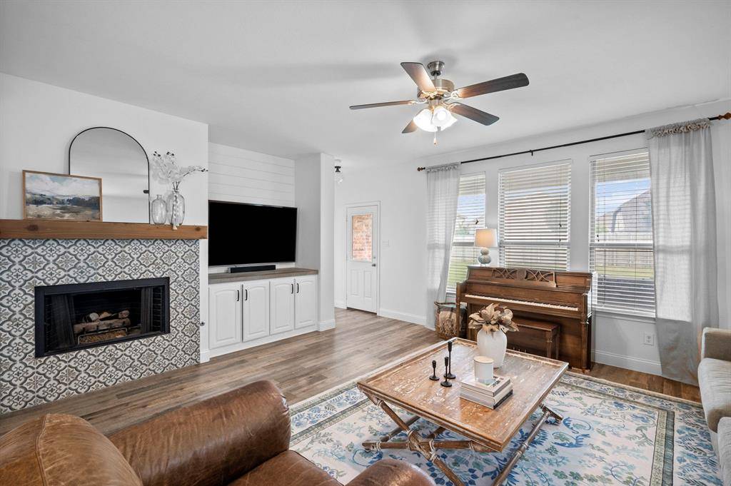 105 Bluebird Way, Argyle, TX 76226