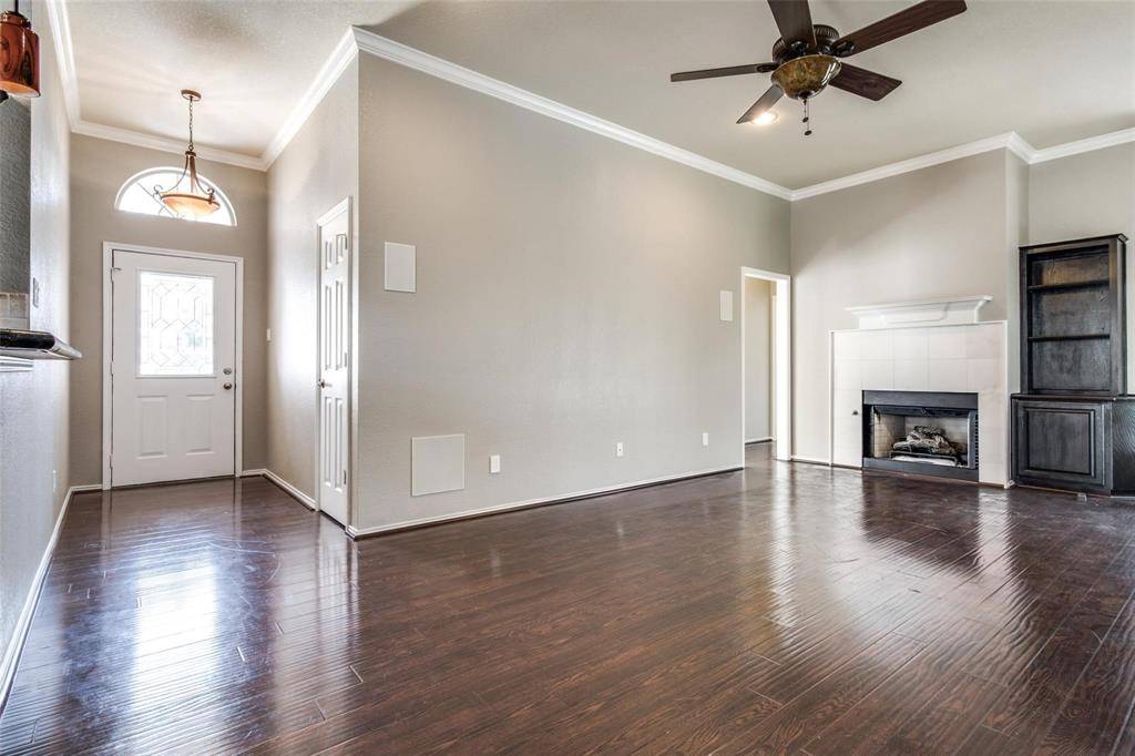 1214 Sandhurst Court, Grapevine, TX 76051