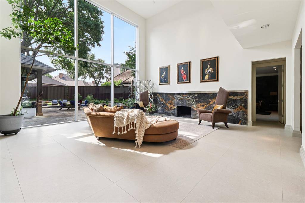 17704 Cedar Creek Canyon Drive, Dallas, TX 75252