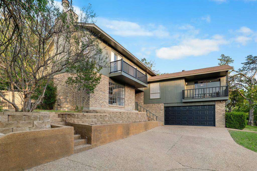 825 Wooded Crest Drive, Woodway, TX 76712