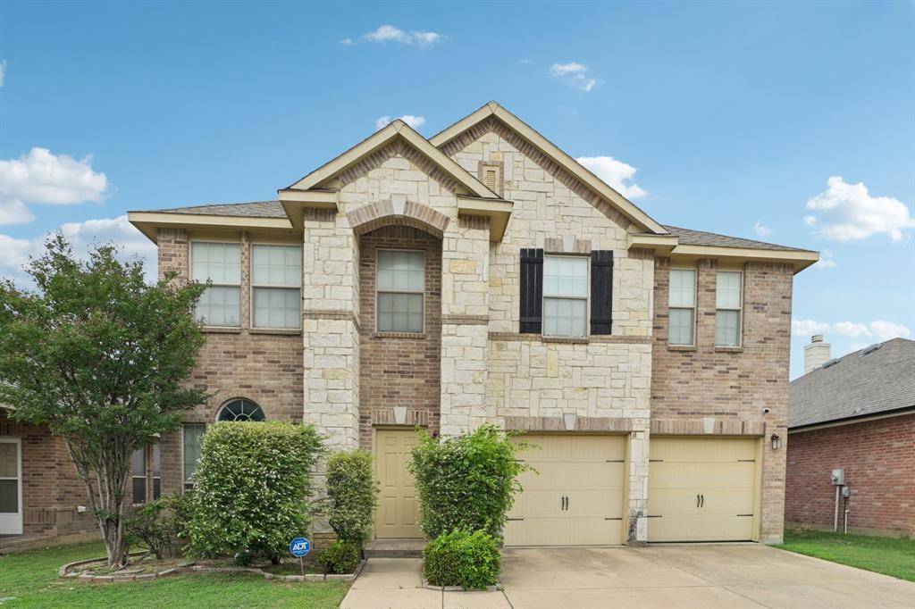 8841 Noontide Drive, Fort Worth, TX 76179