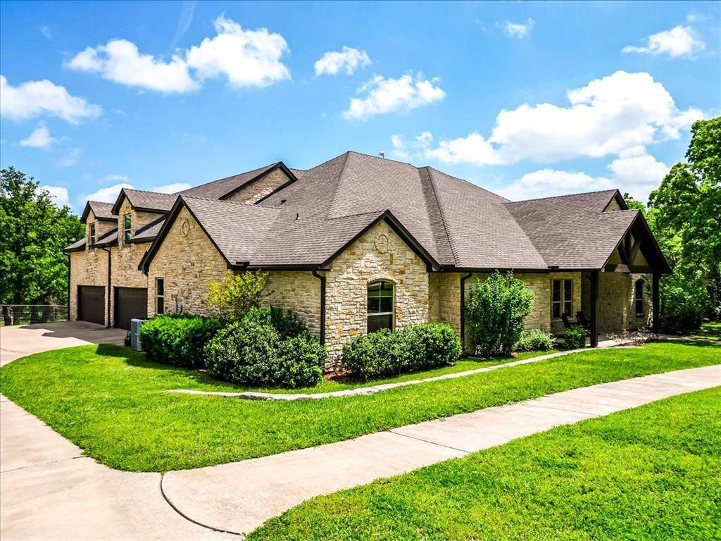 108 McClintock Court, Weatherford, TX 76088