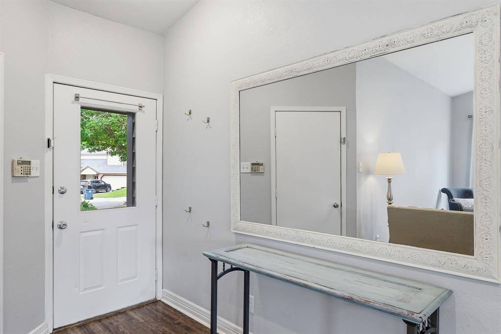 1814 Leafwood Court, Grapevine, TX 76051