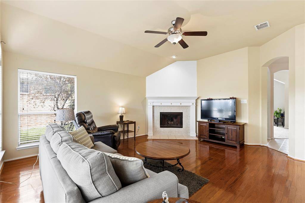 3724 Ranchman Boulevard, Denton, TX 76210