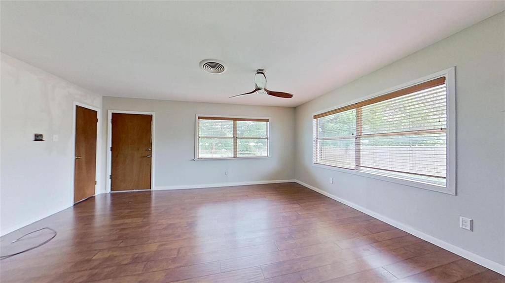 900 Silver Creek Azle Road, Azle, TX 76020