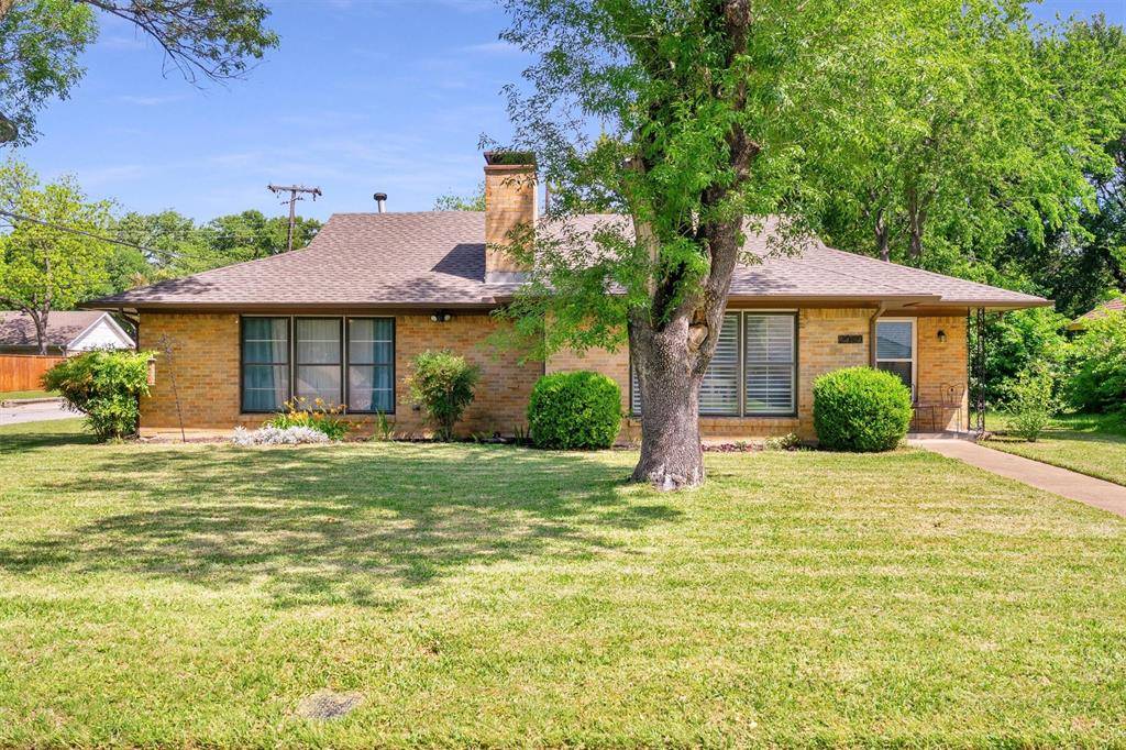 2949 Maydelle Lane, Farmers Branch, TX 75234