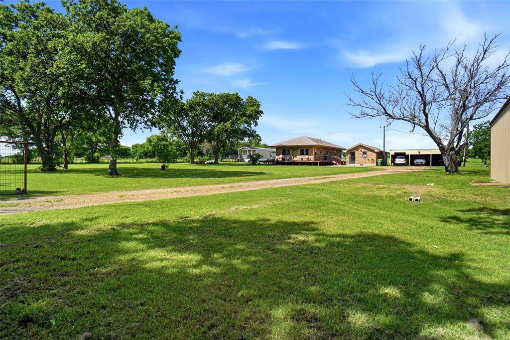 8983 W Odneal Road, Krum, TX 76249
