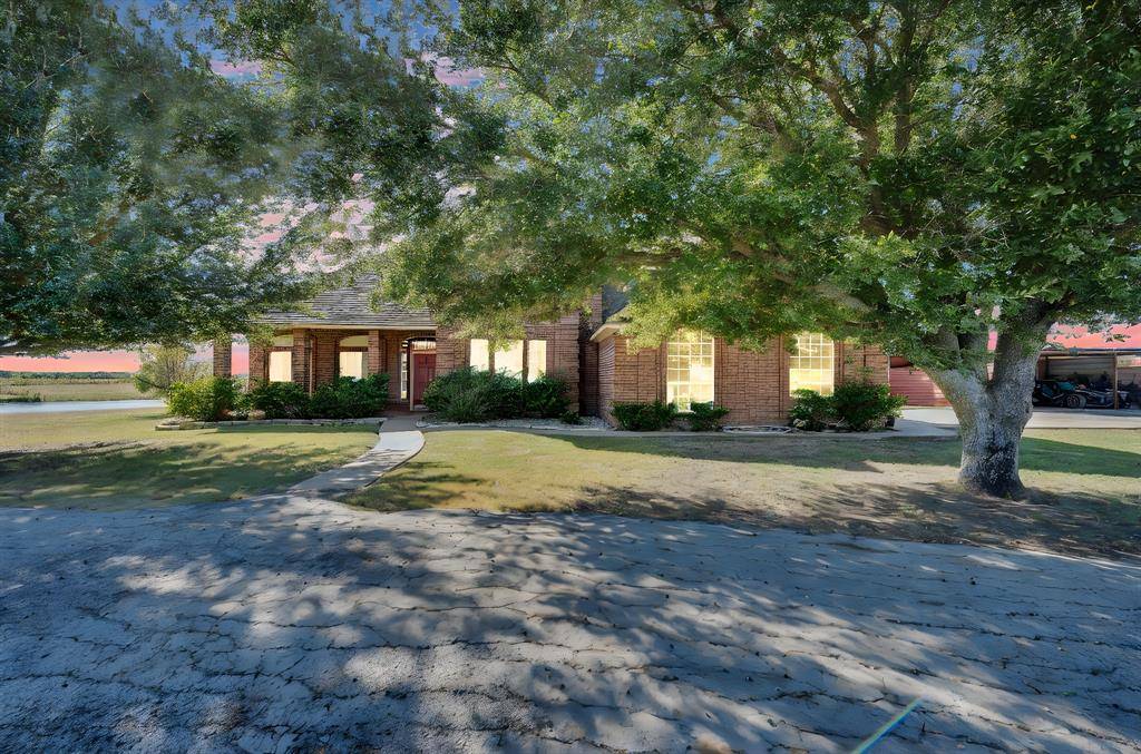 4450 Fm 67, Grandview, TX 76050