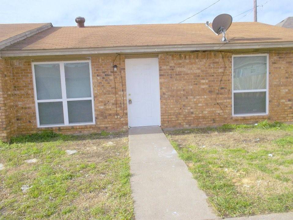 1502 Cardinal Drive, Ennis, TX 75119