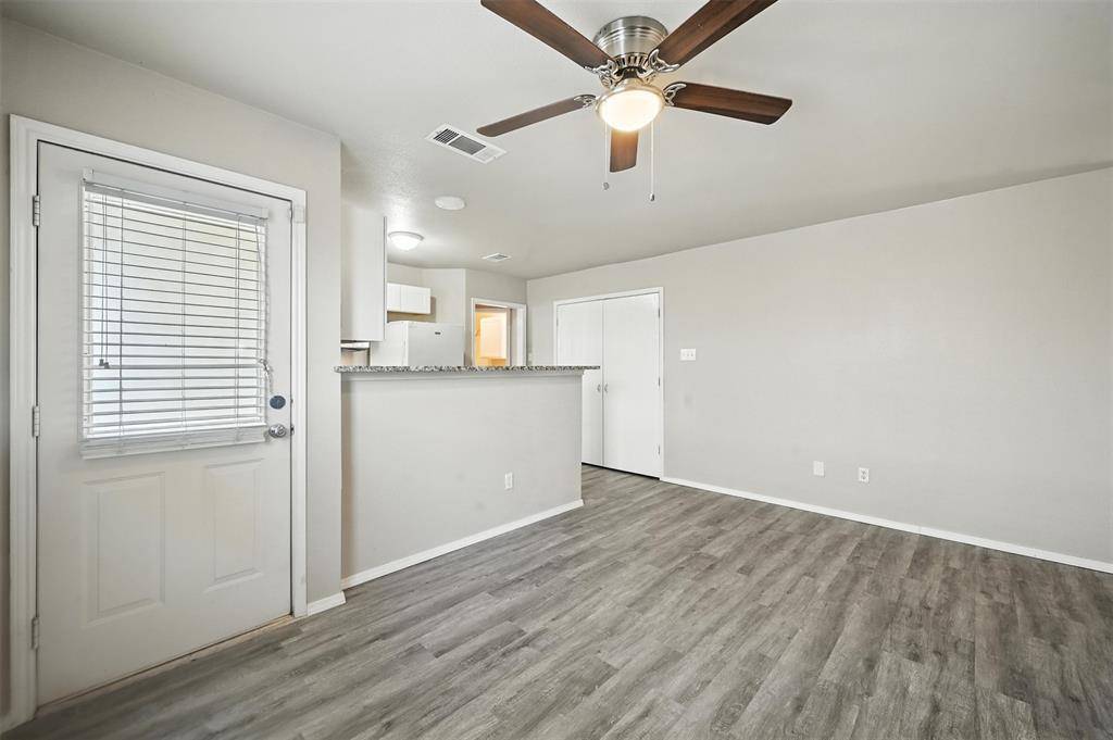 1317 Village Garden Drive, Azle, TX 76020