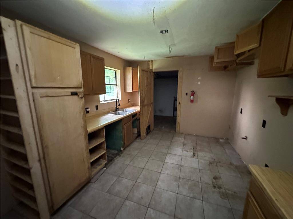 1202 Rebecca Lane, Arlington, TX 76014