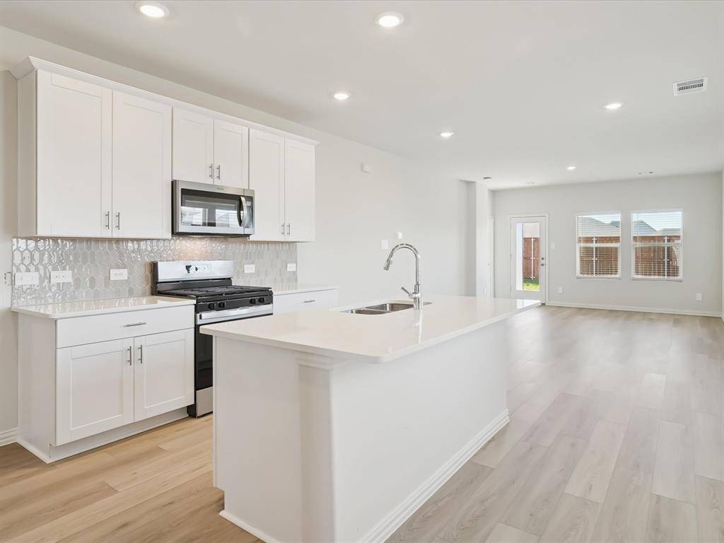 4127 Lavon Drive, Farmersville, TX 75442