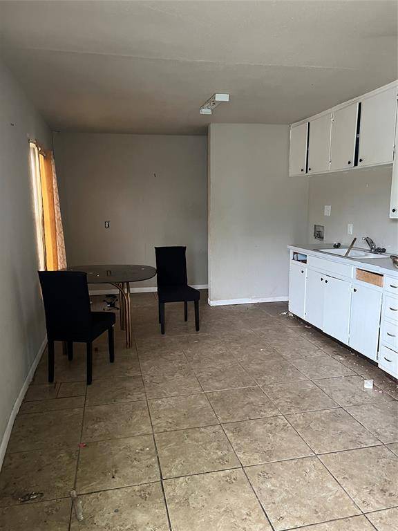 5409 Houghton Avenue, Fort Worth, TX 76107