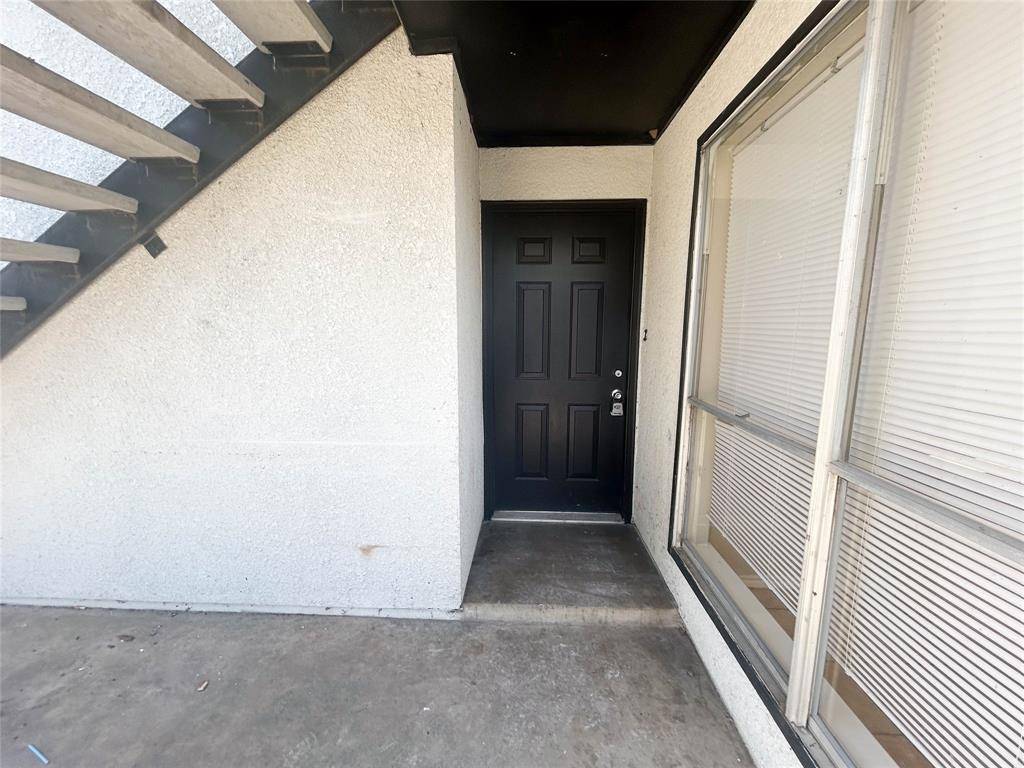 1401 Old Bardwell Road #B, Ennis, TX 75119