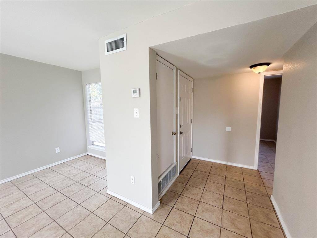 1401 Old Bardwell Road #B, Ennis, TX 75119