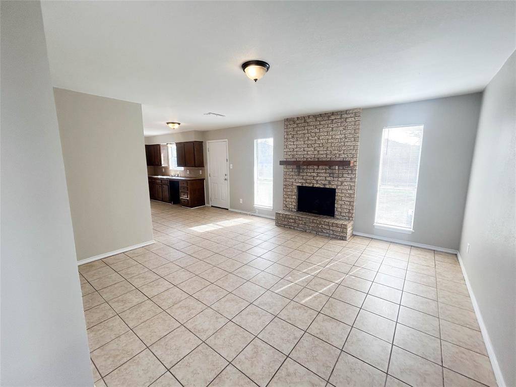 1401 Old Bardwell Road #B, Ennis, TX 75119