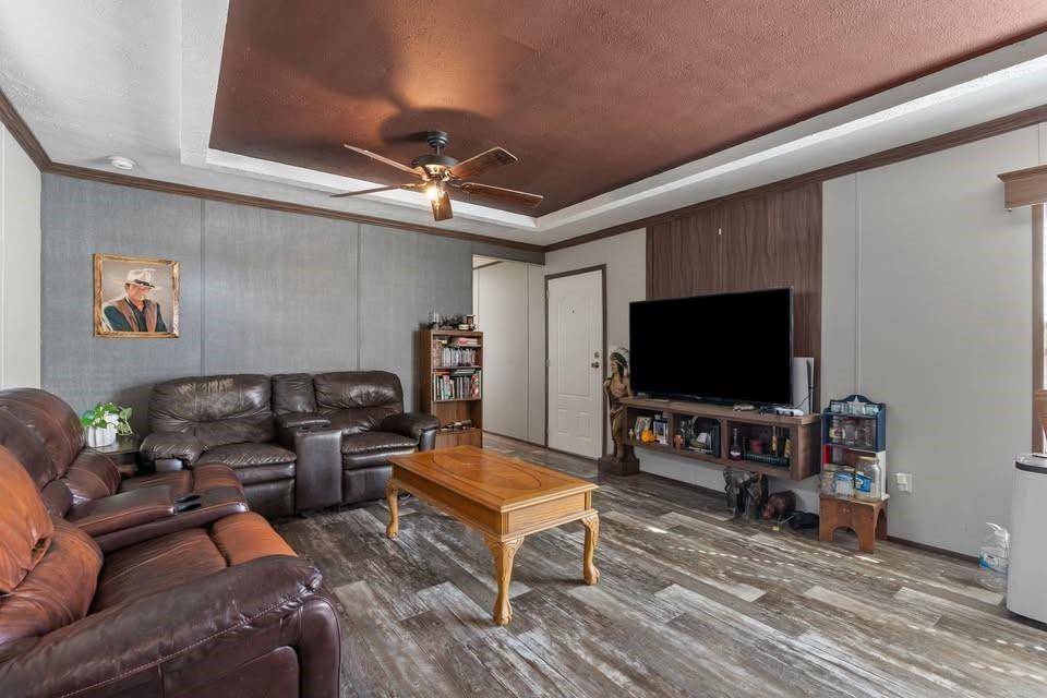 15213 HEAVENLY ACRES Drive, Willis, TX 77378