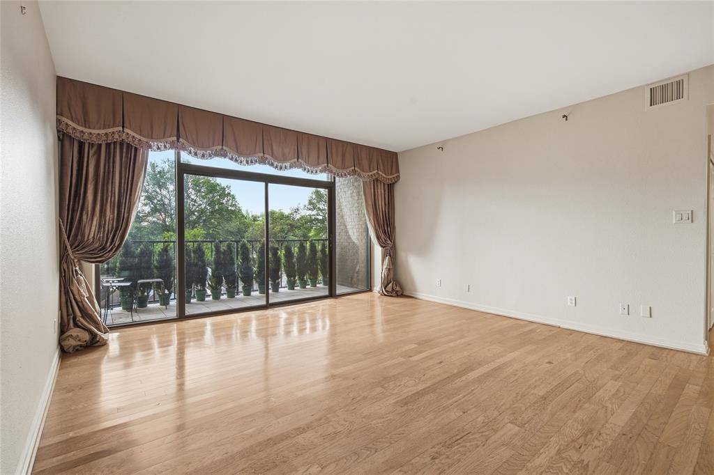 5200 Keller Springs Road #310, Dallas, TX 75248