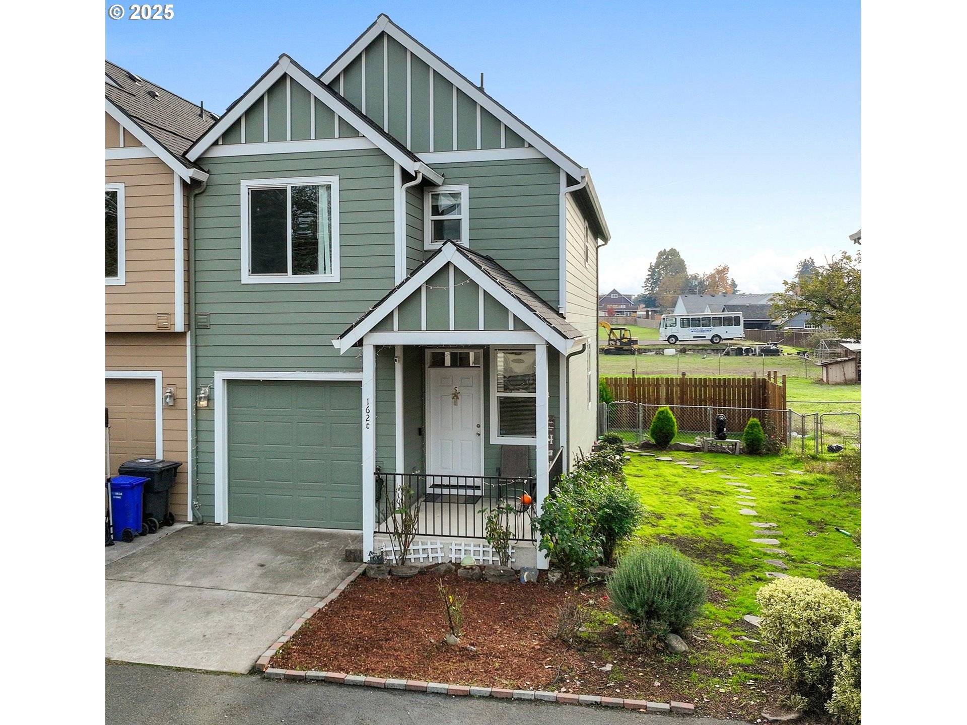 162 FENTON AVE #c, Molalla, OR 97038